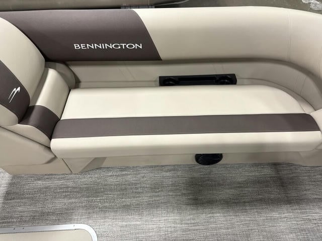 2025 Bennington S Series 23SL