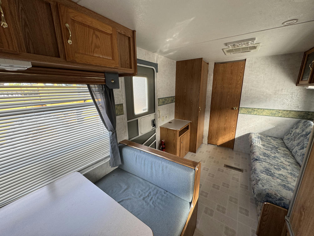 2001 Sunnybrook  2706