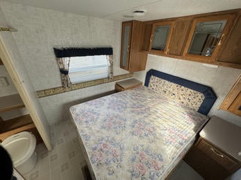 2001 Sunnybrook  2706