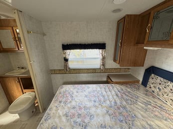 2001 Sunnybrook  2706