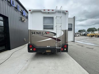 2005 Seneca 35 GS 
