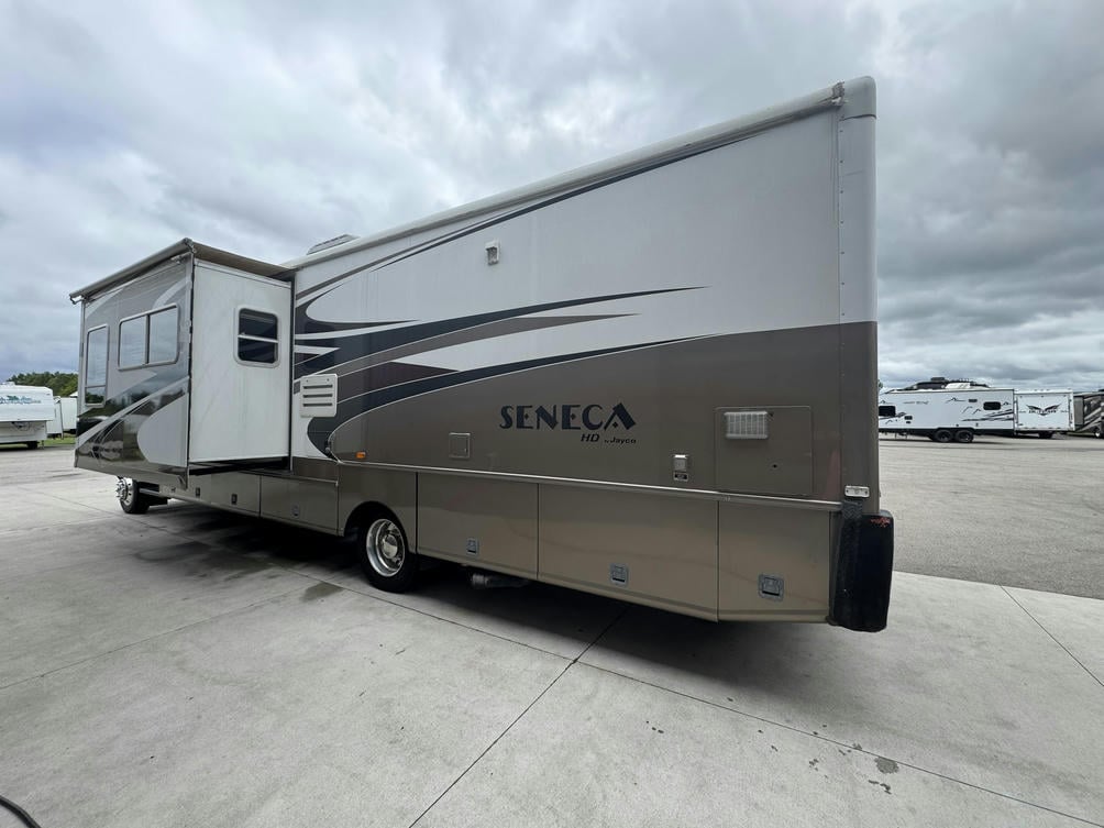 2005 Seneca 35 GS 