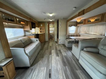 2005 Seneca 35 GS 