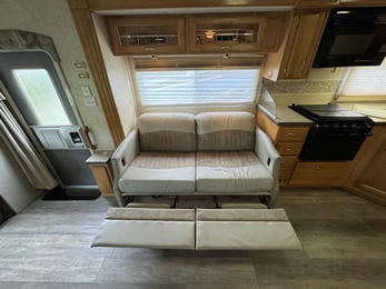 2005 Seneca 35 GS 