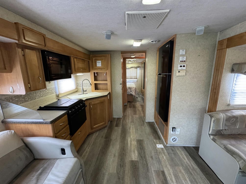 2005 Seneca 35 GS 