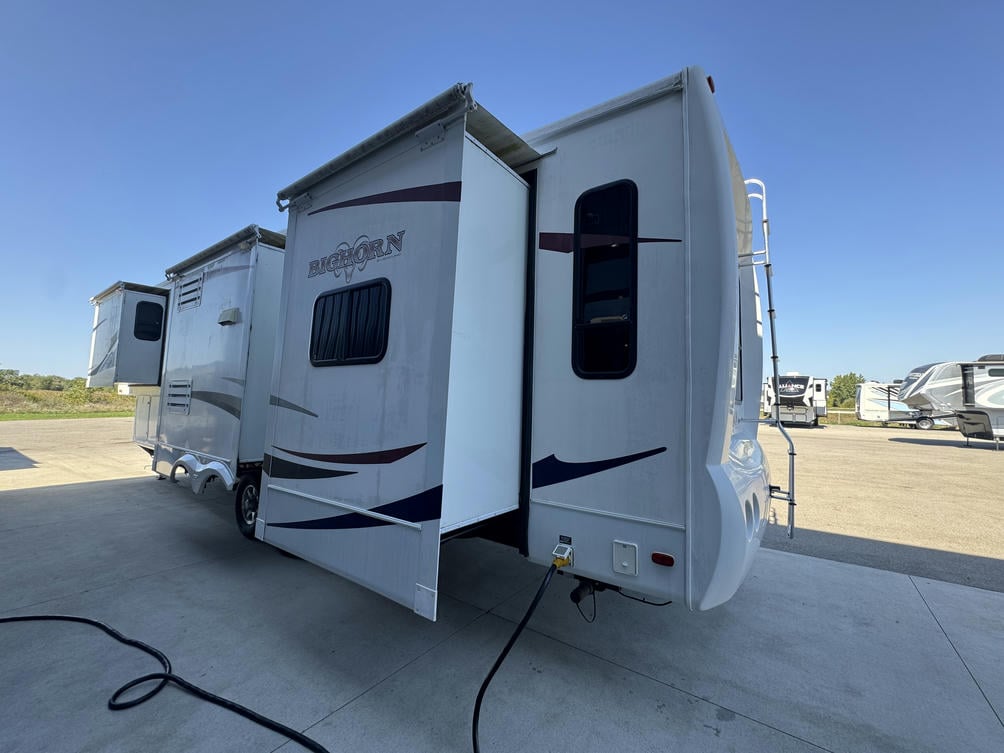 2008 Bighorn 3670RL