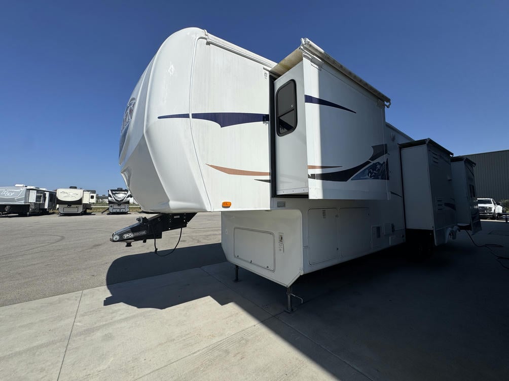2008 Bighorn 3670RL