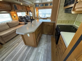 2008 Bighorn 3670RL