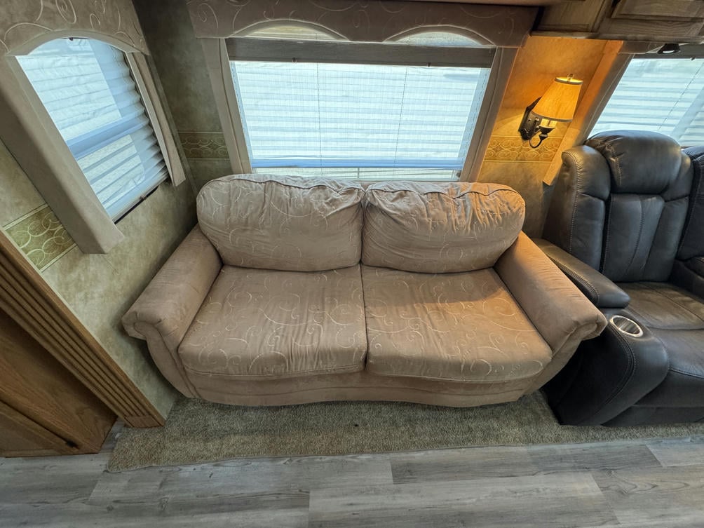 2008 Bighorn 3670RL