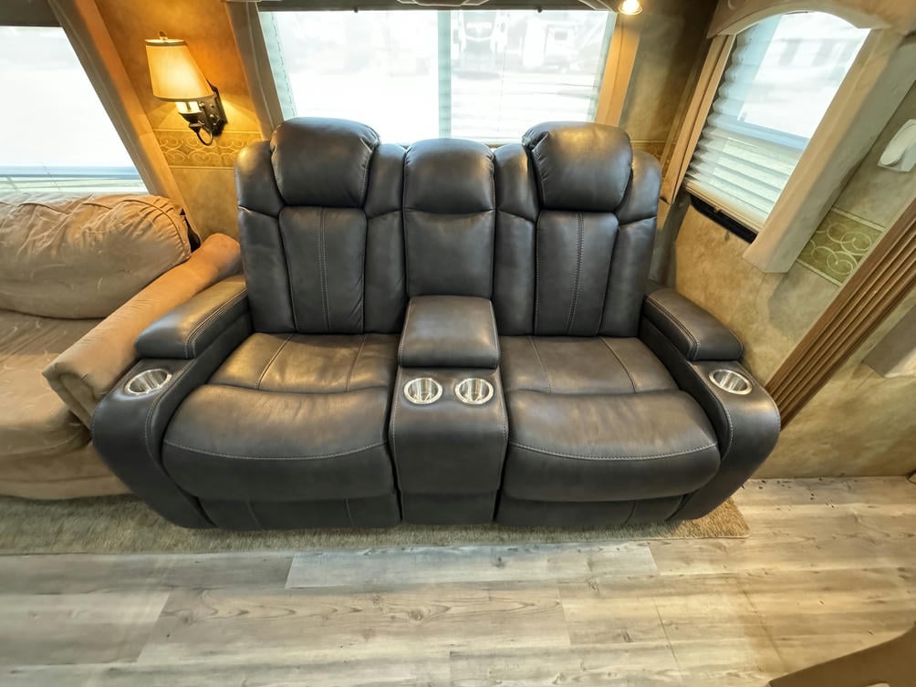 2008 Bighorn 3670RL