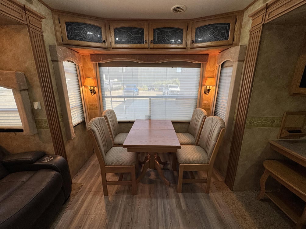 2008 Bighorn 3670RL