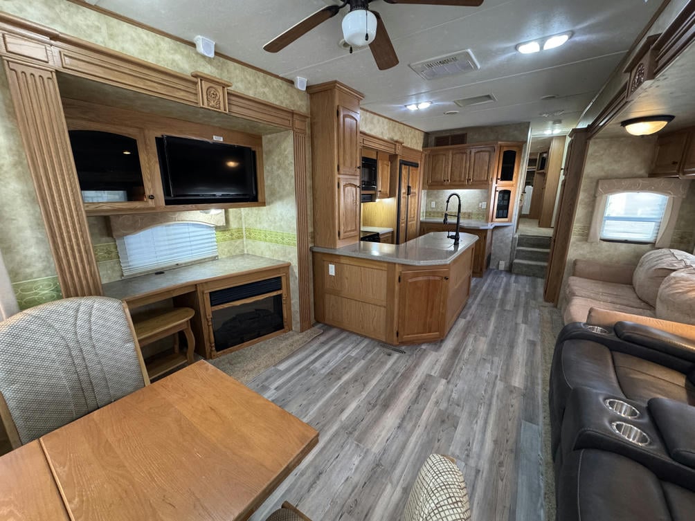 2008 Bighorn 3670RL