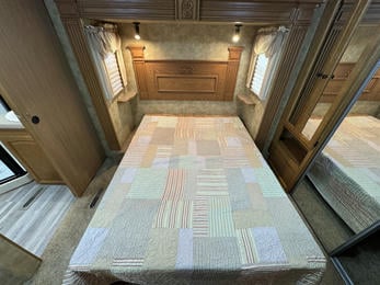 2008 Bighorn 3670RL