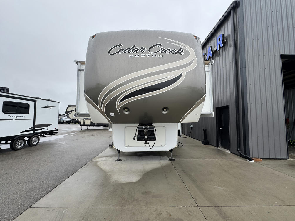 2012 Cedar Creek 38FL