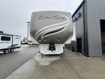 2012 Cedar Creek 38FL