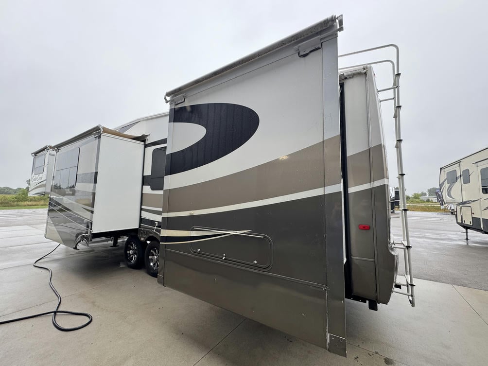 2012 Cedar Creek 38FL