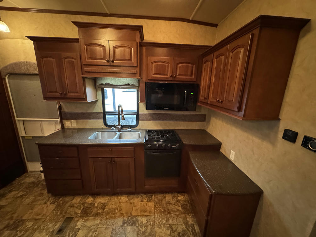 2012 Cedar Creek 38FL
