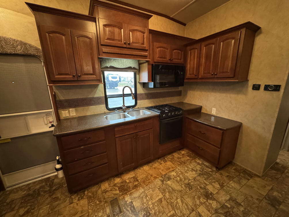 2012 Cedar Creek 38FL