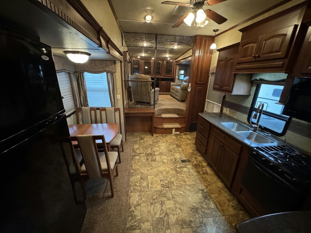 2012 Cedar Creek 38FL