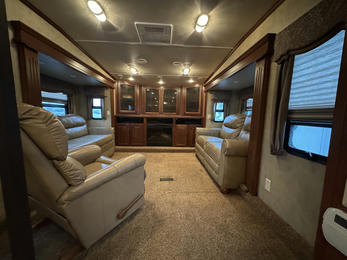 2012 Cedar Creek 38FL