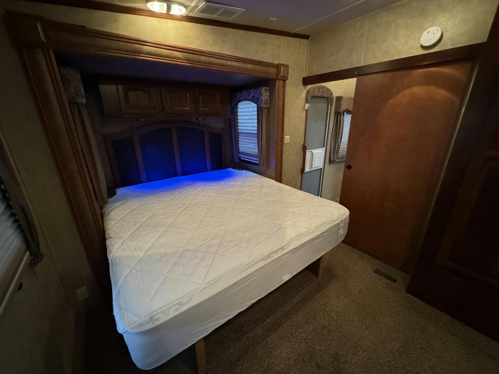 2012 Cedar Creek 38FL