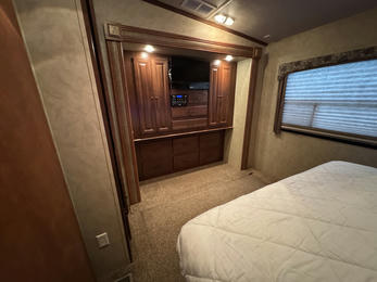 2012 Cedar Creek 38FL