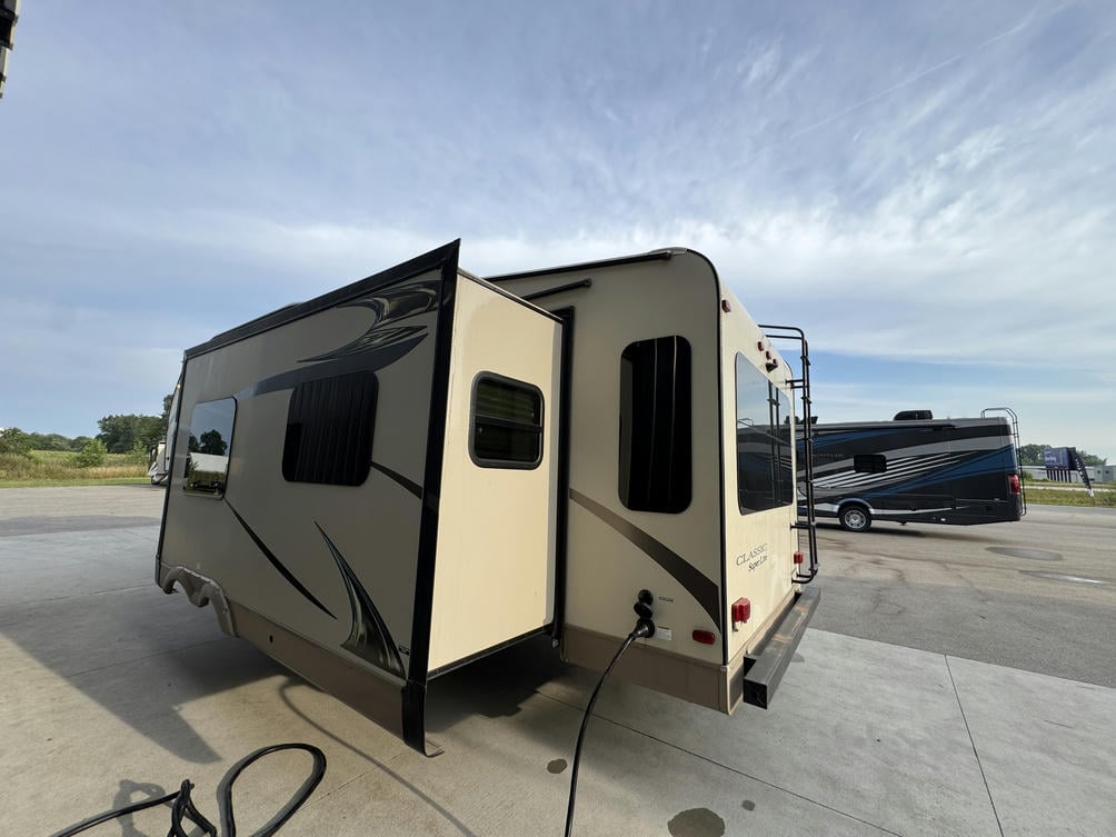 2016 Flagstaff Classic Super Lite 8528RLIKWS