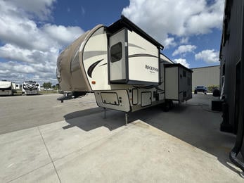 2016 Rockwood 8299BS