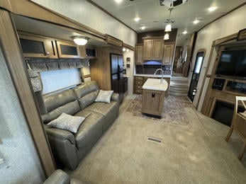 2016 Rockwood 8299BS