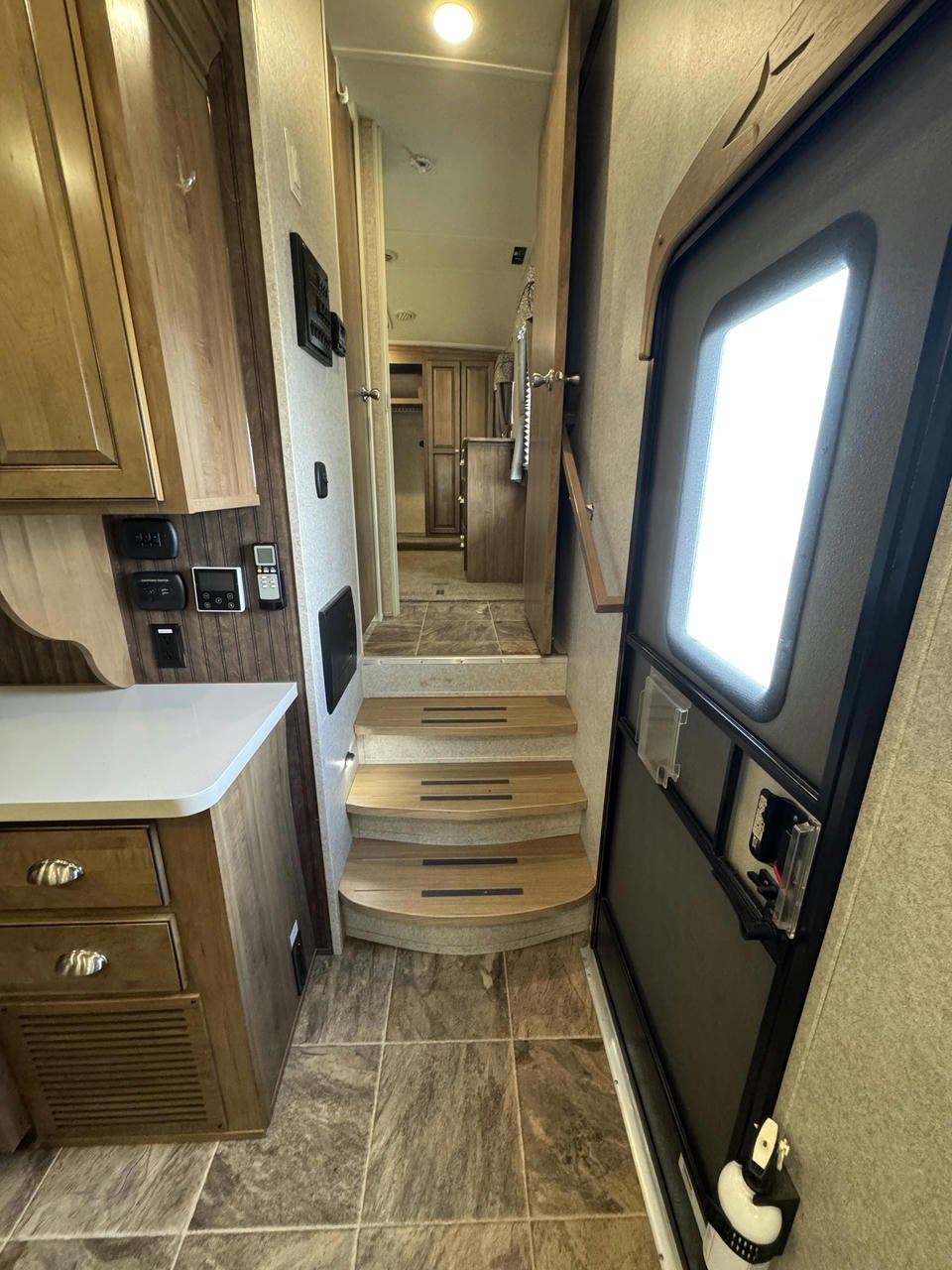 2016 Rockwood 8299BS