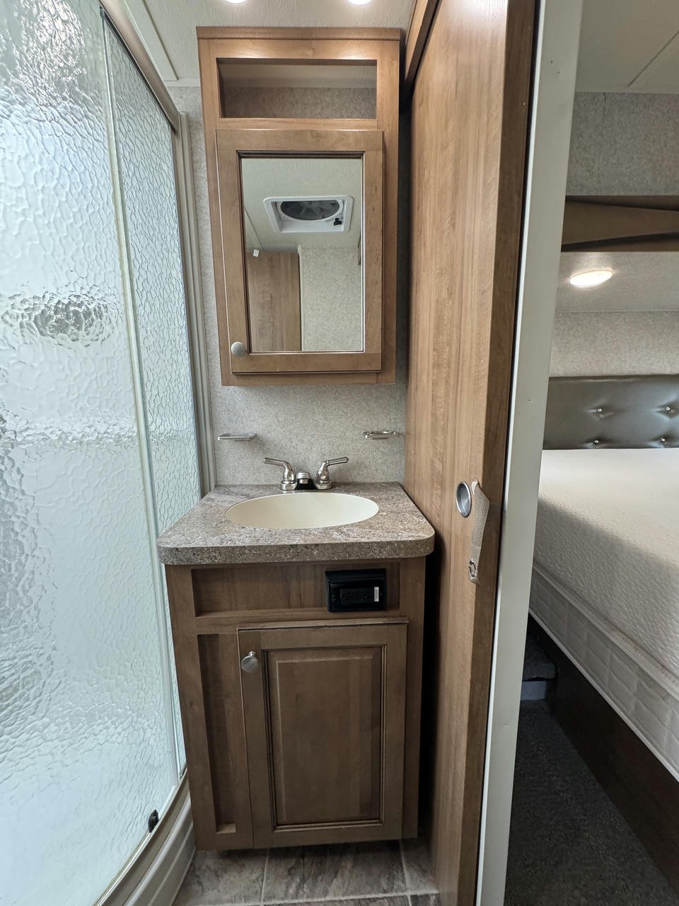 2016 Rockwood 8299BS