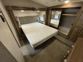 2016 Rockwood 8299BS
