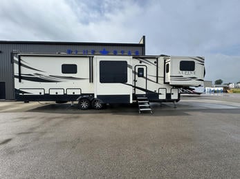 2018 Alpine 3700FL