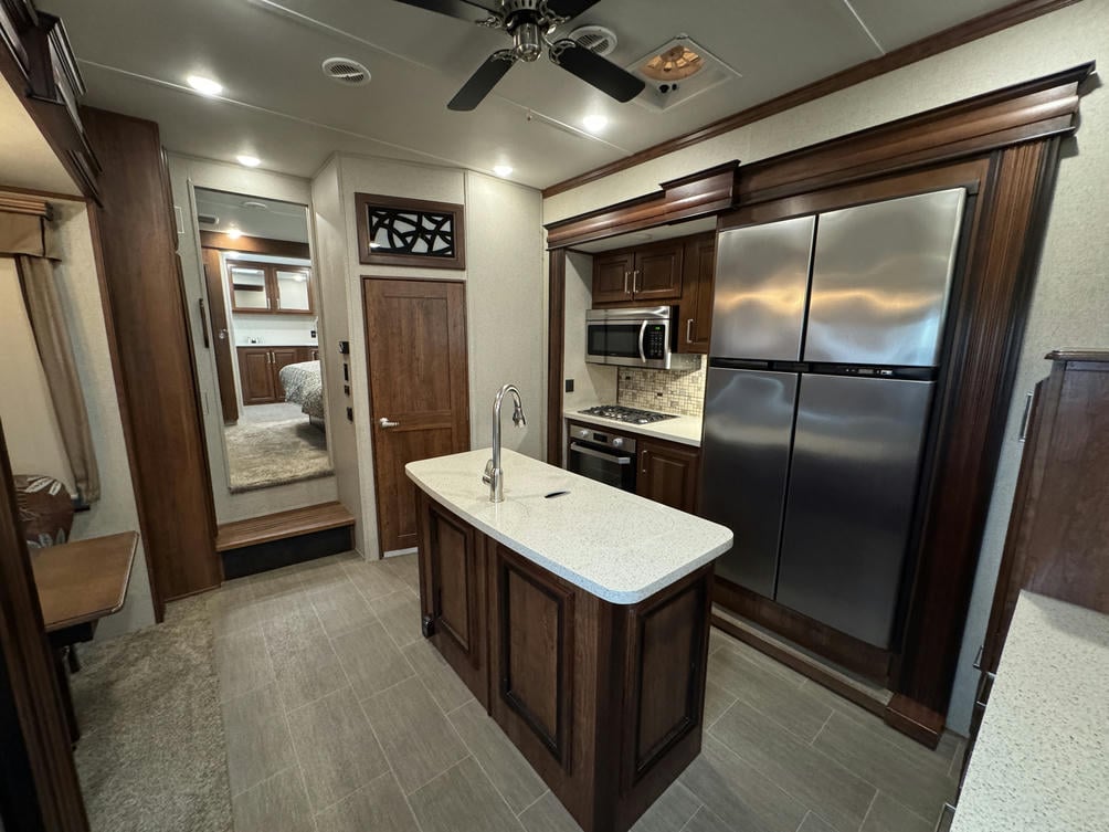 2018 Alpine 3700FL
