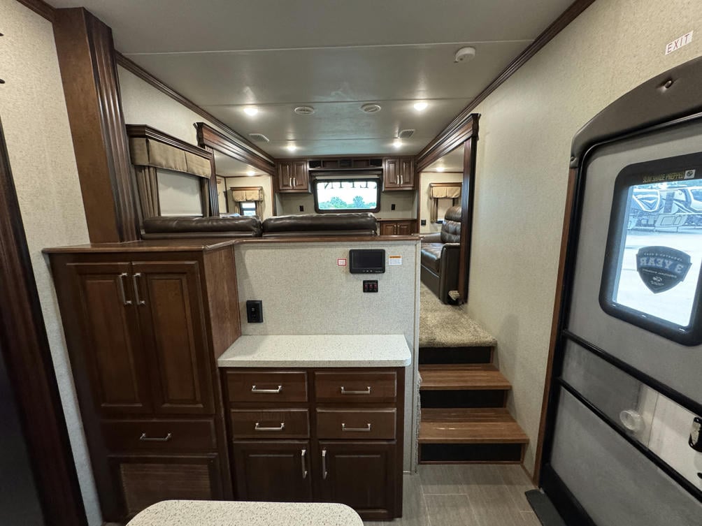 2018 Alpine 3700FL