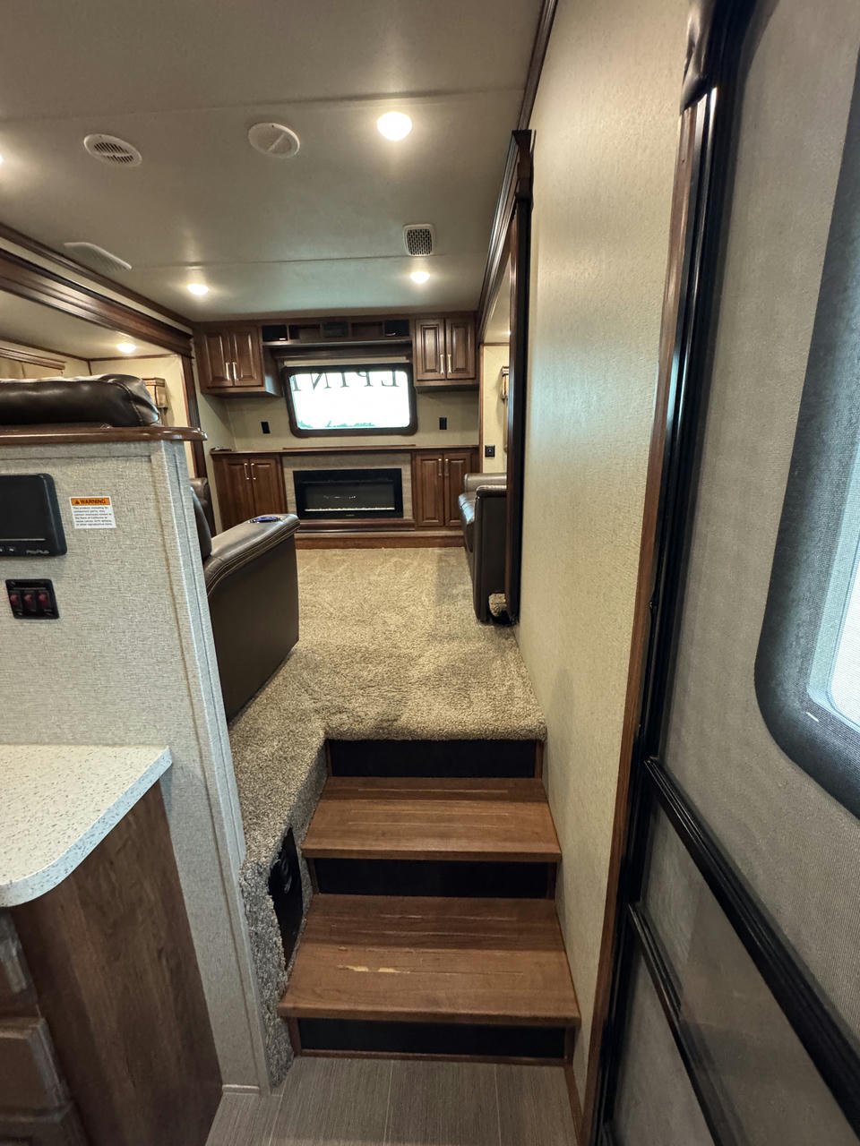 2018 Alpine 3700FL