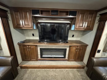 2018 Alpine 3700FL
