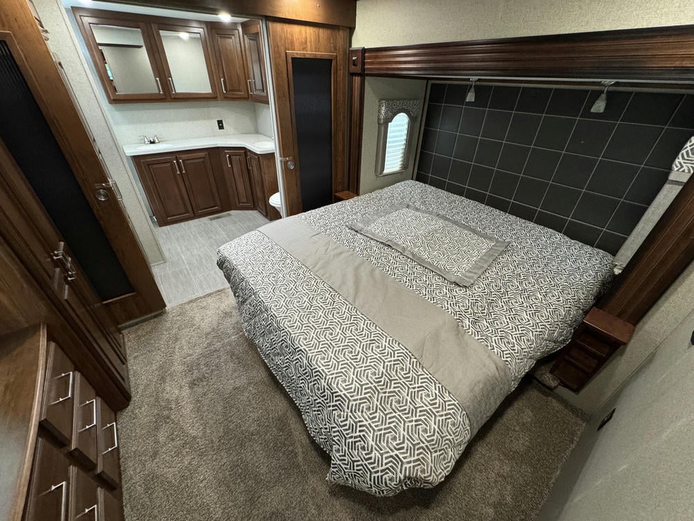 2018 Alpine 3700FL