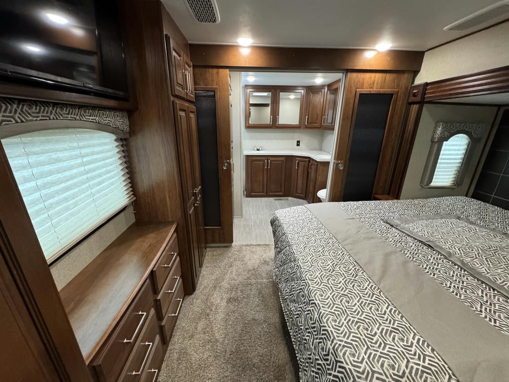 2018 Alpine 3700FL
