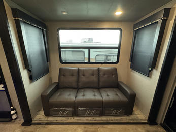 2018 Fuzion 371