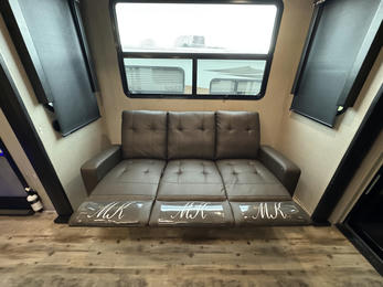 2018 Fuzion 371