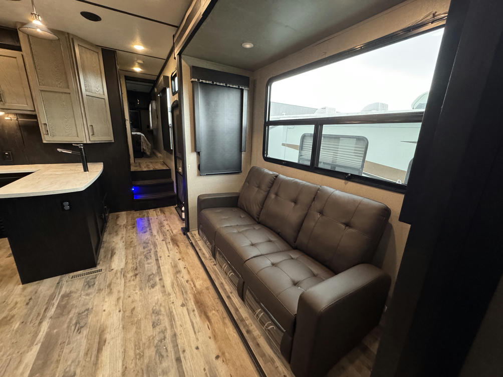 2018 Fuzion 371