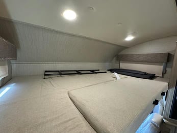2018 Seneca 37FS