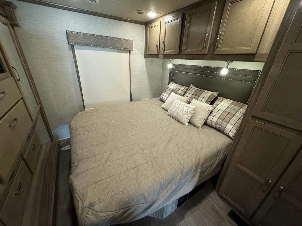 2018 Seneca 37FS