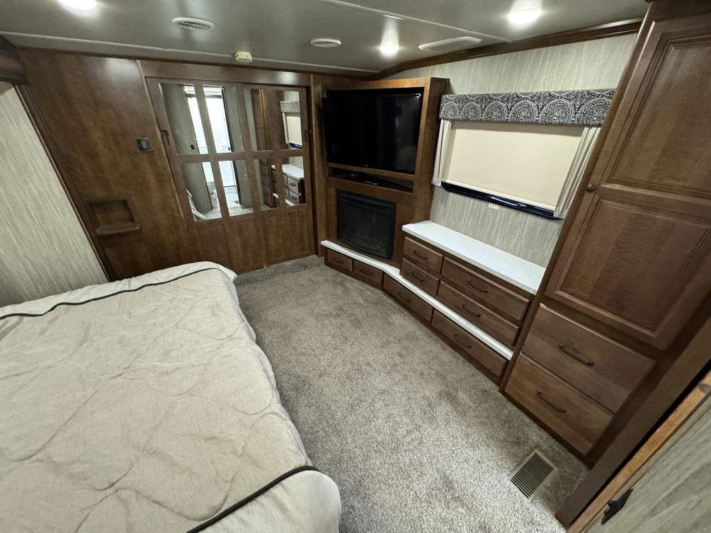 2019 Big Country 3560SS