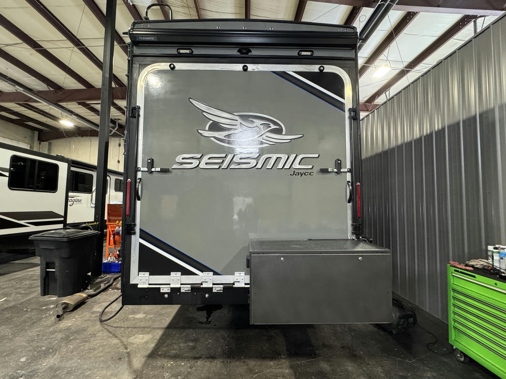 2019 Seismic 4113