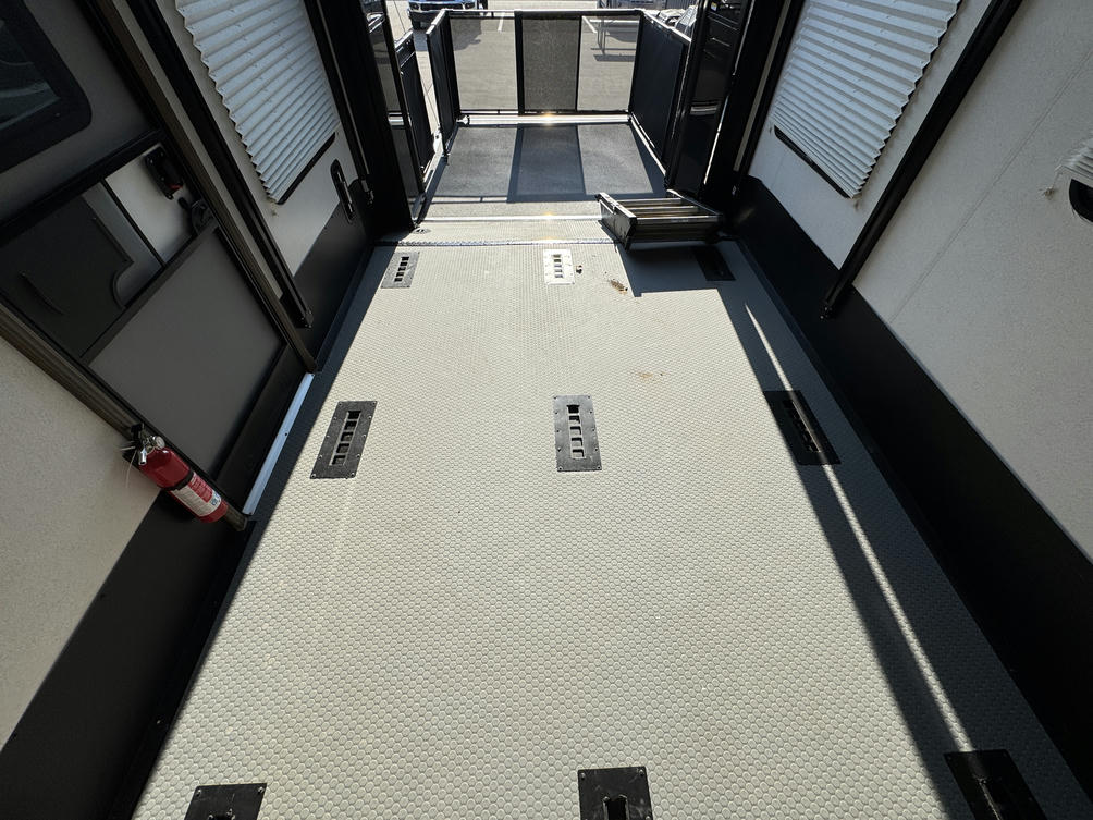 2020 Fuzion 429