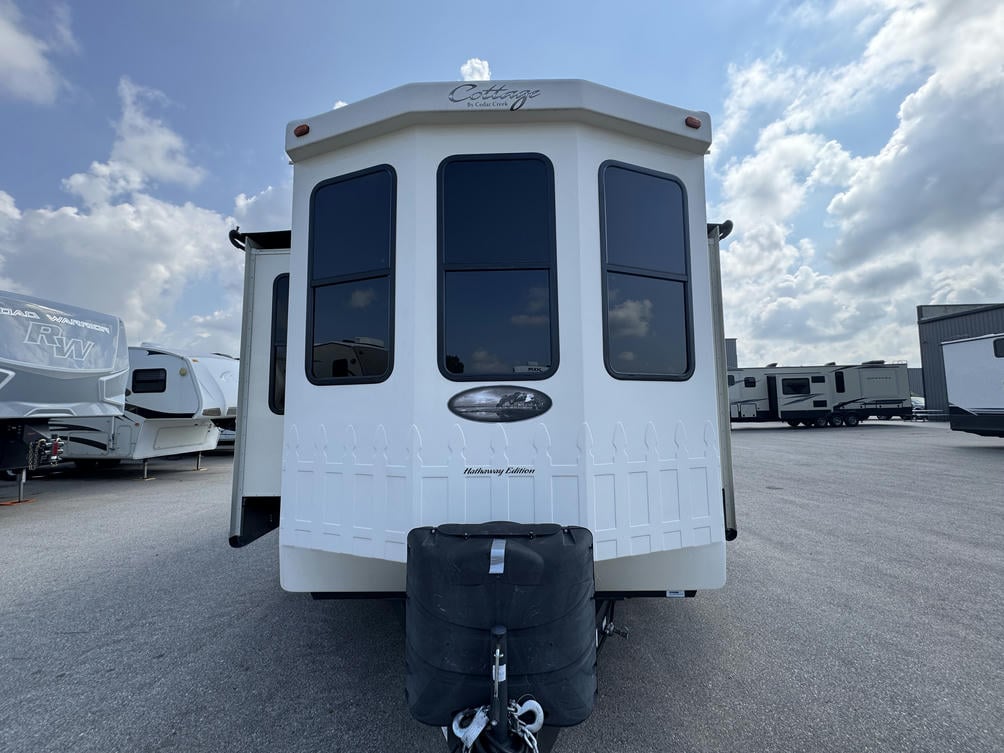 2021 Cedar Creek 40CDL