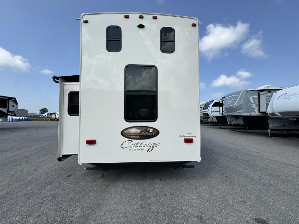 2021 Cedar Creek 40CDL
