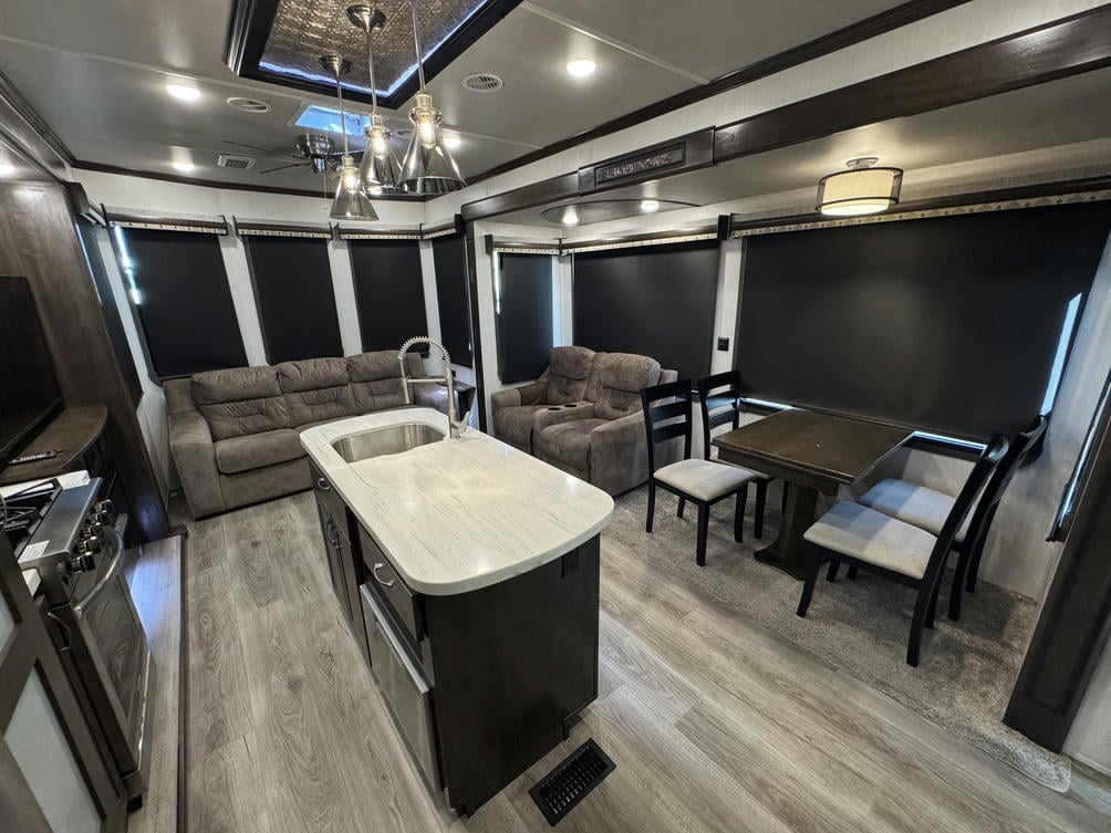 2021 Cedar Creek 40CDL